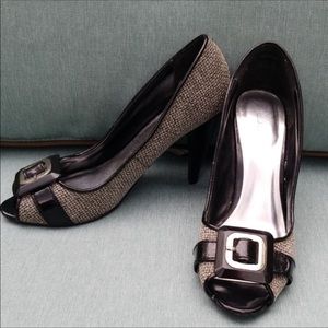 ℹ 3/$25 Bakers Buckle Peep toe Heels 8.5